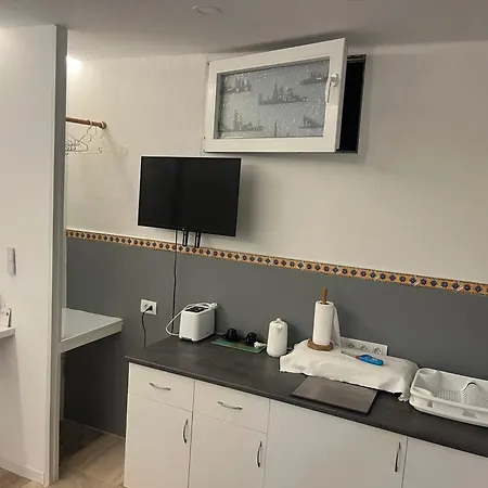 Estudios Kylie Y Evelyn