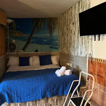 Apartman Estudios Kylie Y Evelyn