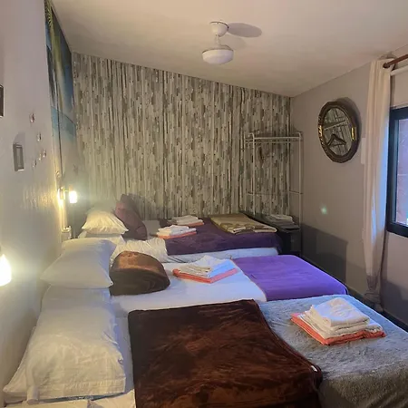 Estudios Kylie Y Evelyn Appartement *