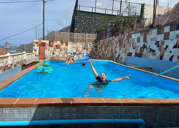 Estudios Kylie Y Evelyn Санта-Крус-де-Тенерифе