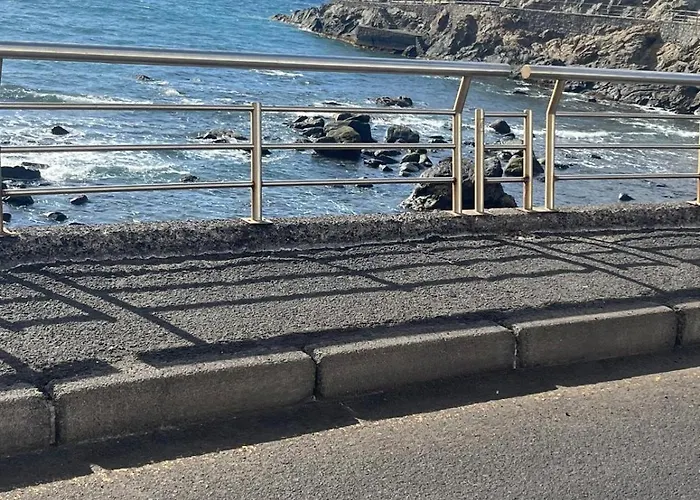 Estudios Kylie Y Evelyn Appartamento *